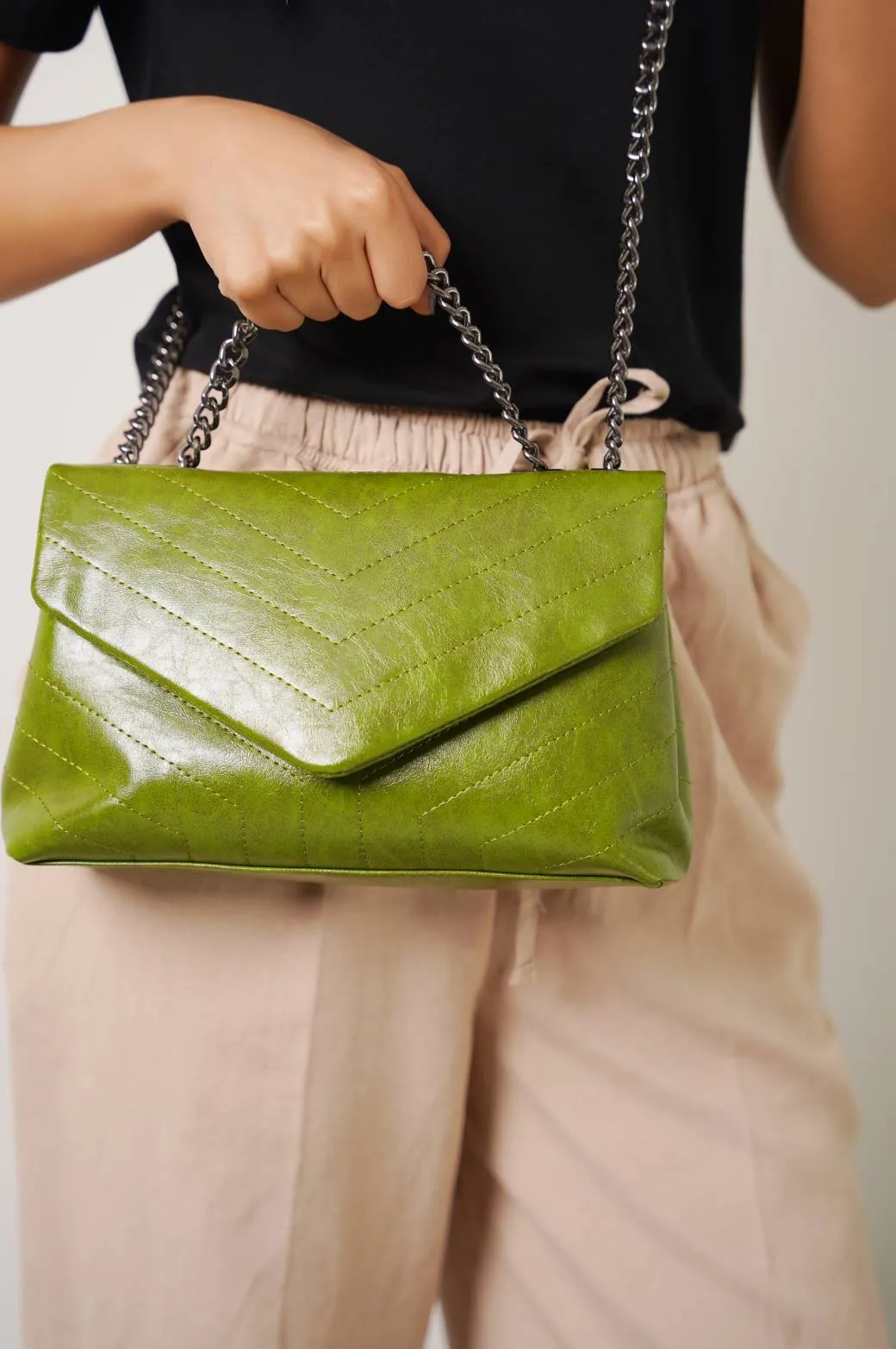 CROSSBODY ENVELOPE BAG
